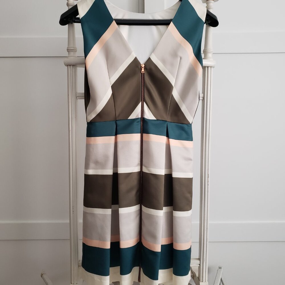 EUC TROUBADOUR Fast Lane stunner garment (2) - Picture 8 of 8